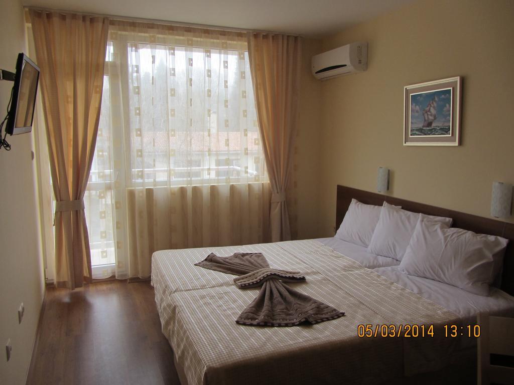 Stephanovy Guest House سوزوبول الغرفة الصورة